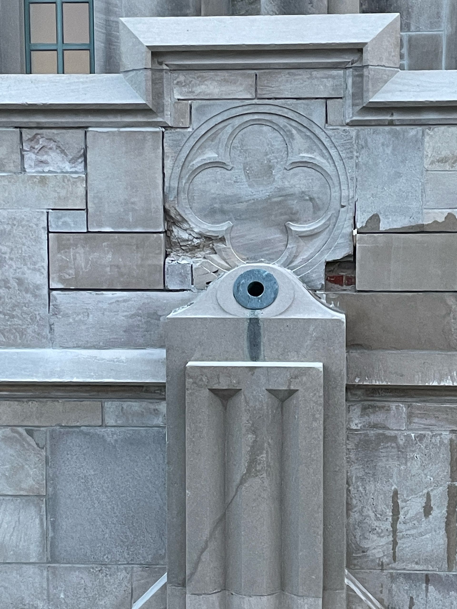 Indiana Variegated Honed Panels and Indiana Cut Stone
used at restoration of Budig Hall