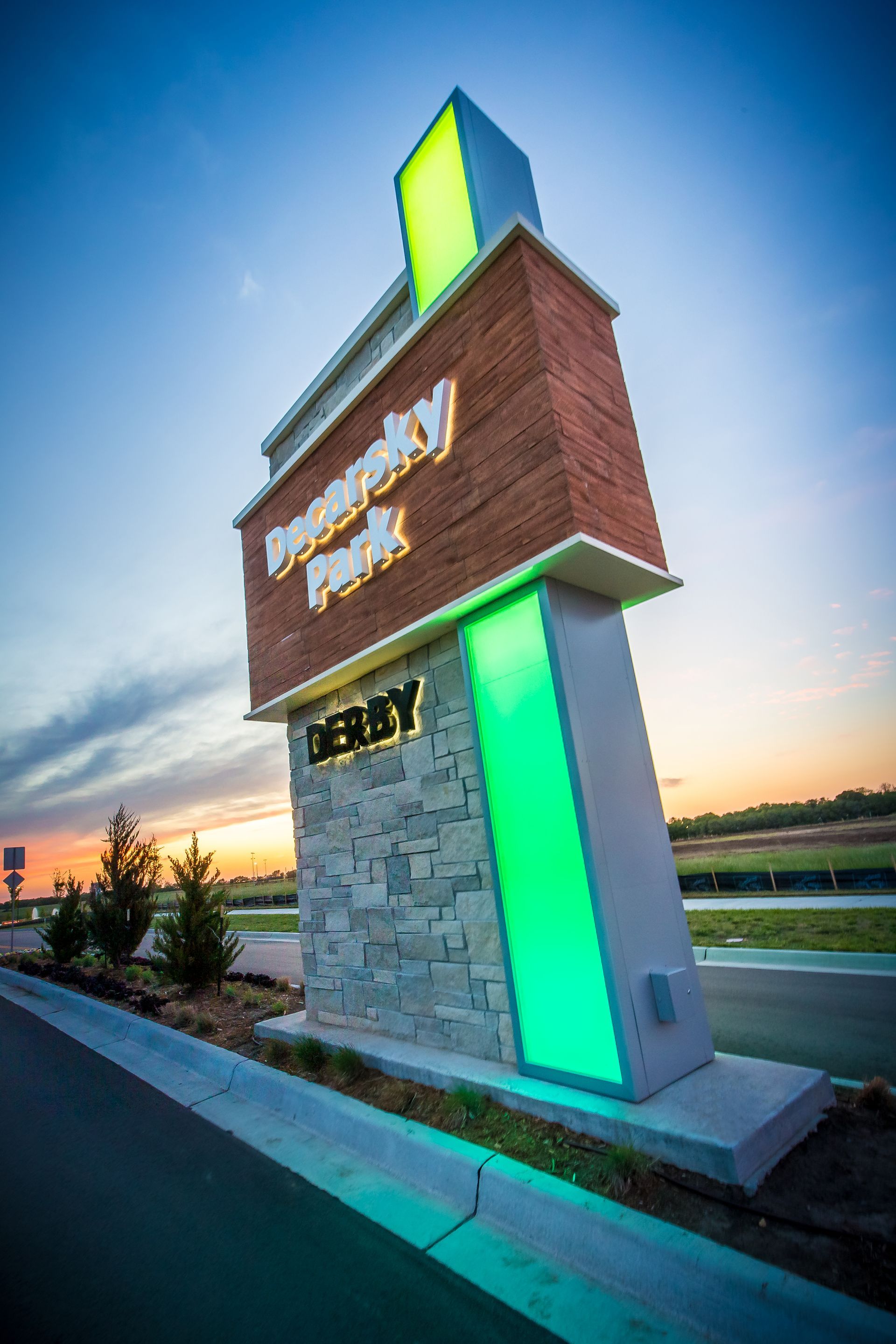 Dekarsky Park Sign Stone