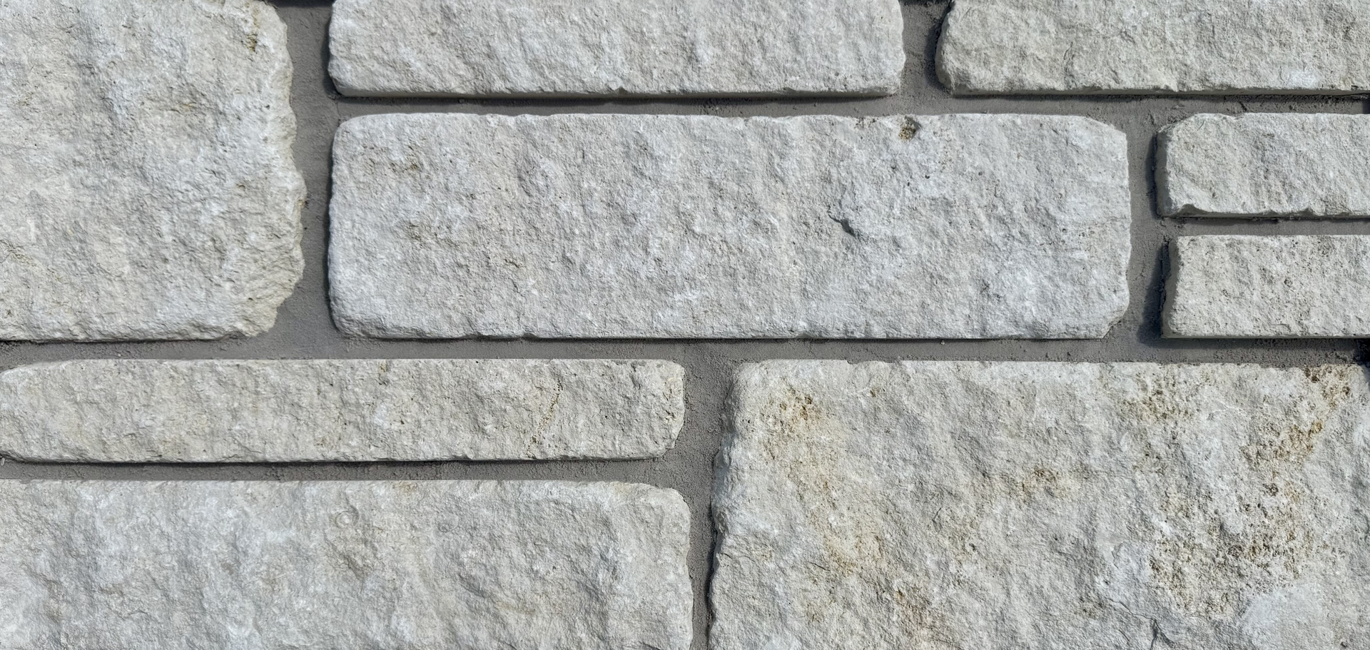 Cottonwood Dimensional Tumbled Veneer Sample Board at Silverdale Quality Stone