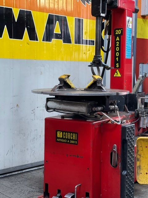 pressa in officina autorizzata piaggio