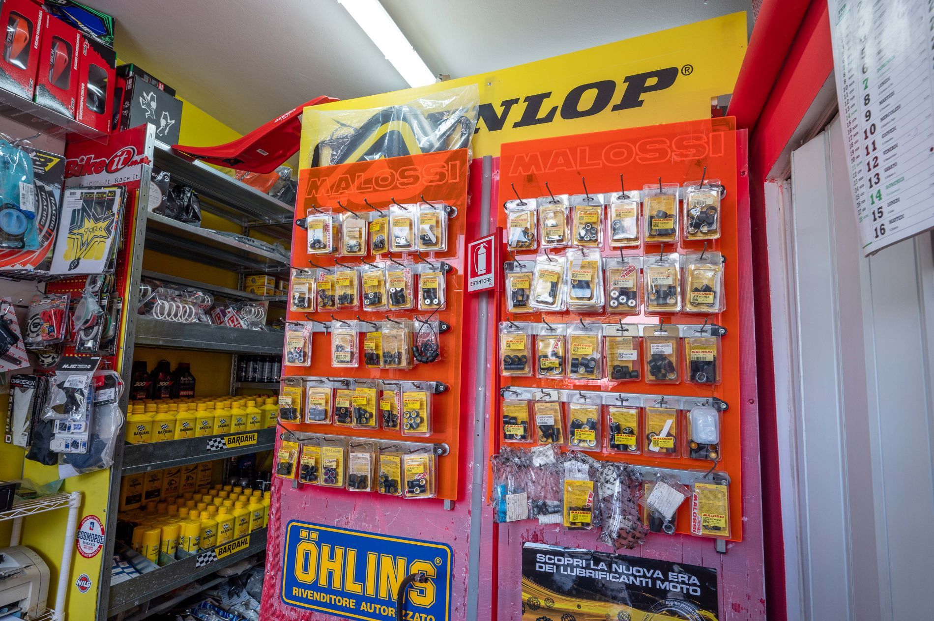 scaffale accessori moto