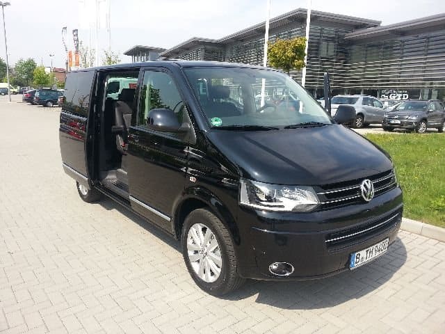 Busart Tours Berlin – Transferbus seitlich