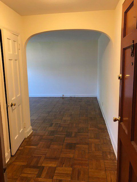 Hallway | 505 W University Parkway