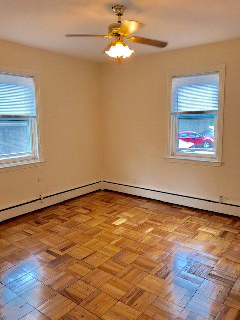 Living area | 505 W University Parkway