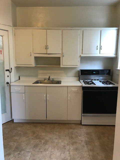 Kitchen | The Carolina Apartments