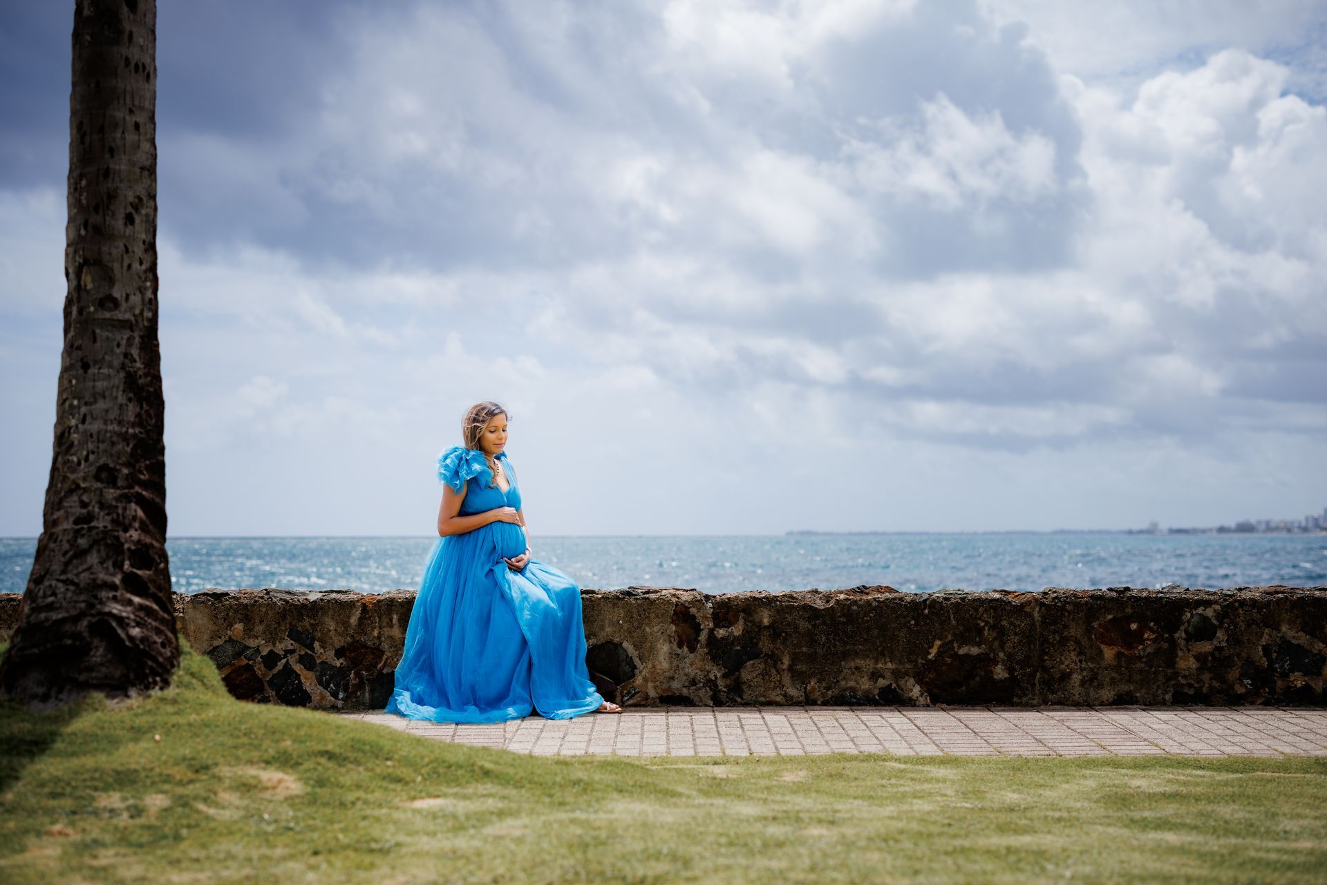 Outdoor Maternity Photographer | Maternity Photo Shoot | Outdoor Maternity Photography in New York City | FL Maternity Photographer | Best Maternity Photographer Orlando FL | Maternity Photo Shoot | Maternity Photography in New York City | Family Maternity Photo Shoot Beach | NY Outdoor Beach Maternity Photography | Family Shoot | Maternity Photo Shoot | NY Outdoor Beach Maternity Photography