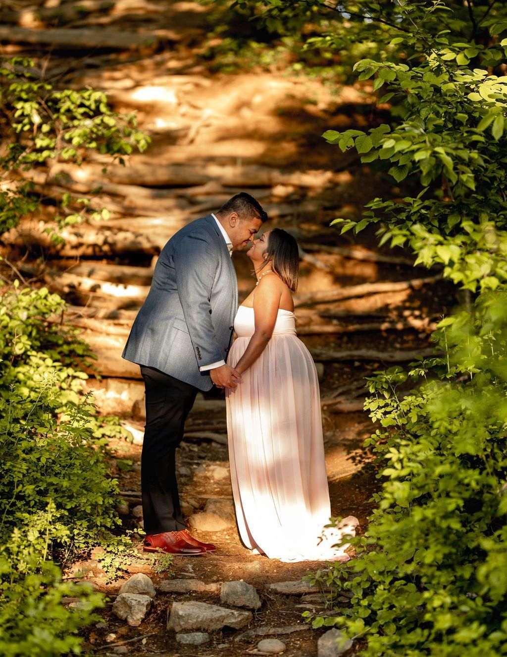 Maternity Photo Shoot | NY Outdoor Lake Maternity Photography | Family Shoot | NYC Photographer | maternity photographer long island | pregnancy photo shoot nyc | pregnancy photography nyc