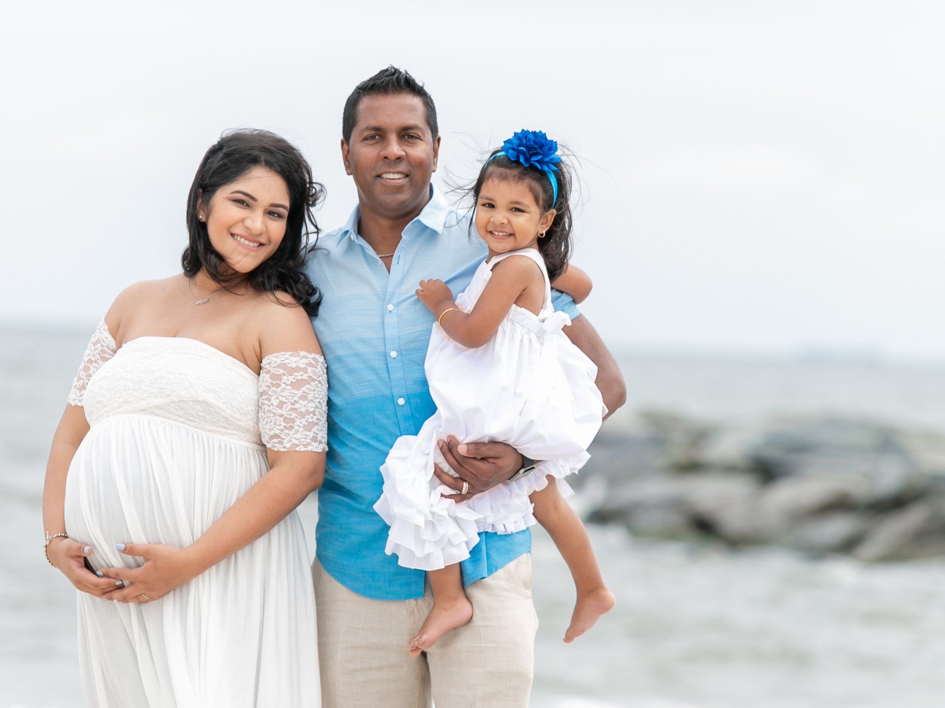 Family Maternity Photo Shoot Beach | NY Outdoor Beach Maternity Photography | Family Shoot | NYC Photographer | maternity photographer long island | pregnancy photo shoot nyc | pregnancy photography nyc
