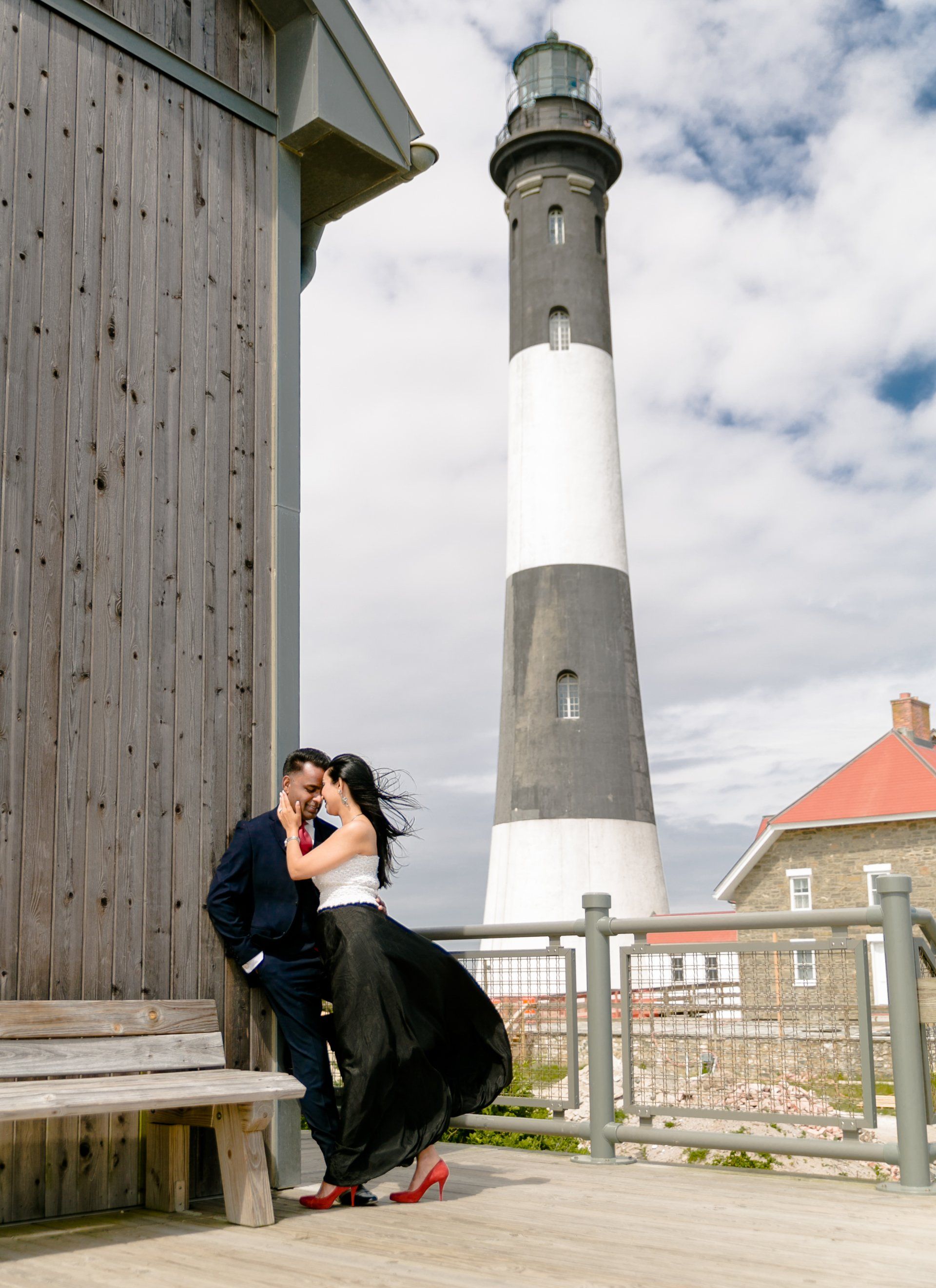 Lighthouse Engagement Photos | Engagement Shoot | Long Island NY Engagement Photographer | Outdoor Couples Shoot