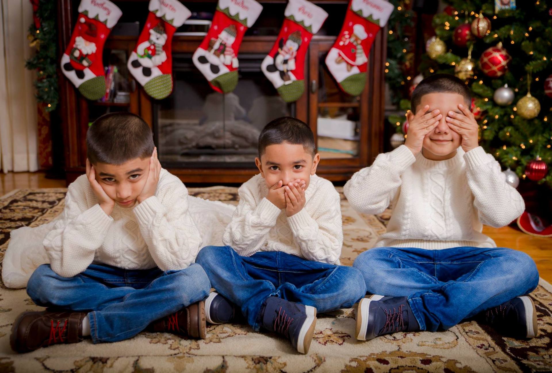 Family Christmas Photos NYC | NY Fun Family Christmas Photos | Cute Unique Family Christmas Photos NY |  Professional Family Christmas Photos | Creative Holiday Family Photos in New York | christmas family photo shoot