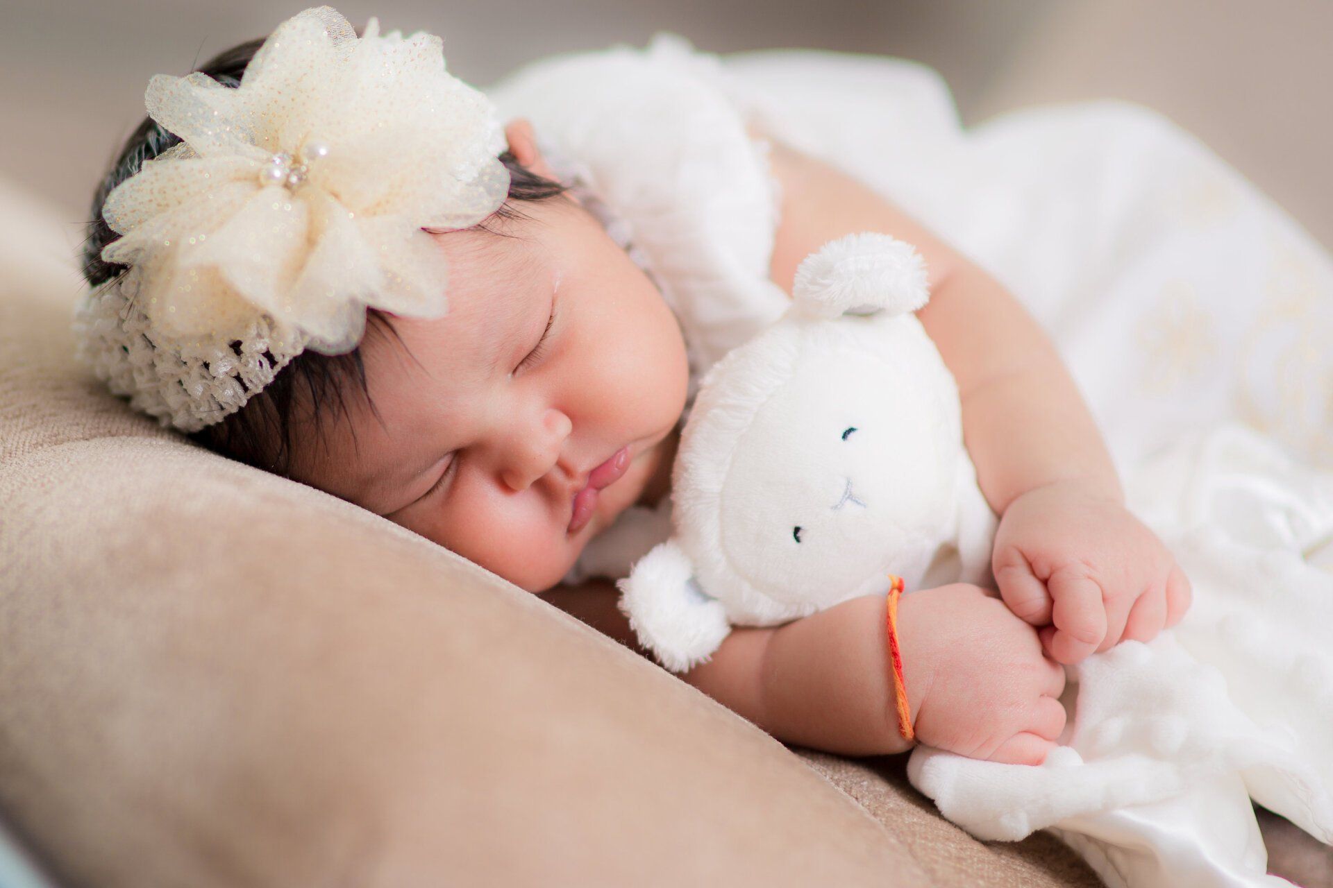 Best Newborn Family Photographer in NYC | Best NY Long Island Queens Brooklyn Bronx NJ Photographer |  Newborn Family Photo Shoots