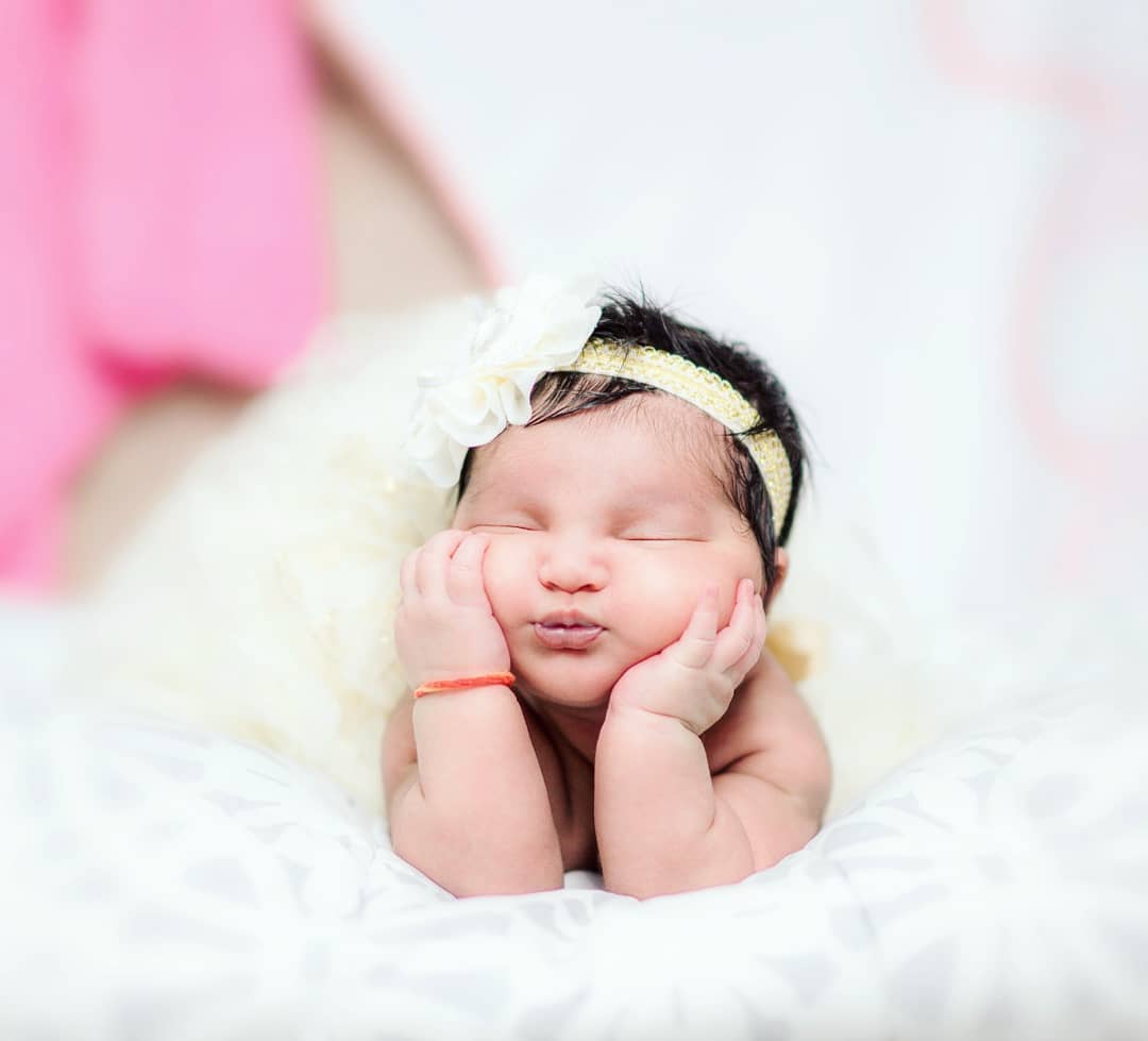 Newborn Photography | NYC Newborn Photographer | Baby Photo Shoot | Frog Pose Newborn