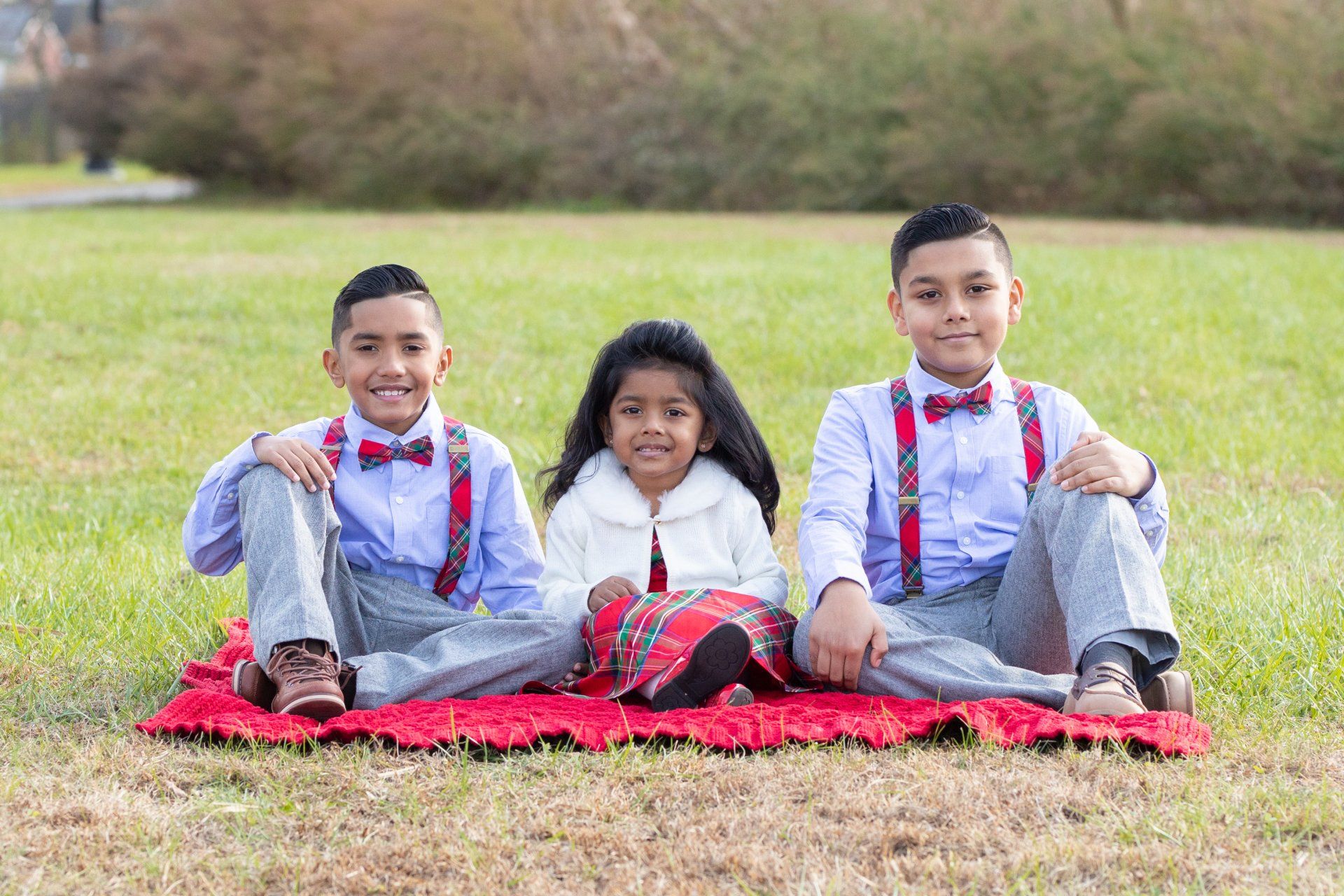 Outdoor Family Christmas Photos NYC | Creative Holiday Photos New York New Jersey | Professional Family Christmas Photos | Holiday Family Photos New York | Family Holiday Photoshoot NY