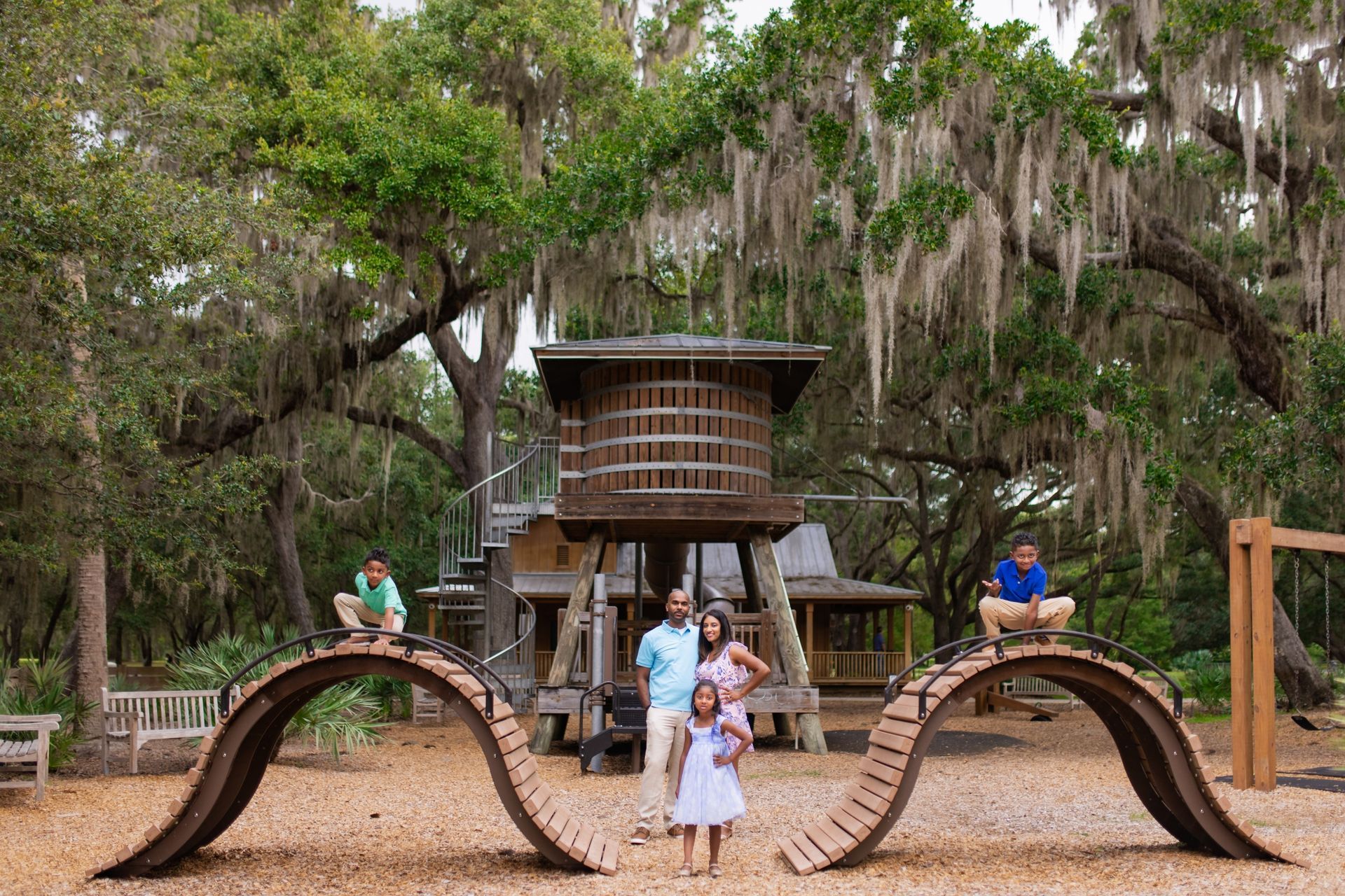 Outdoor Florida Family Photographer | Outdoor Family Photoshoot | Family Photos by Park | Family Photography Orlando