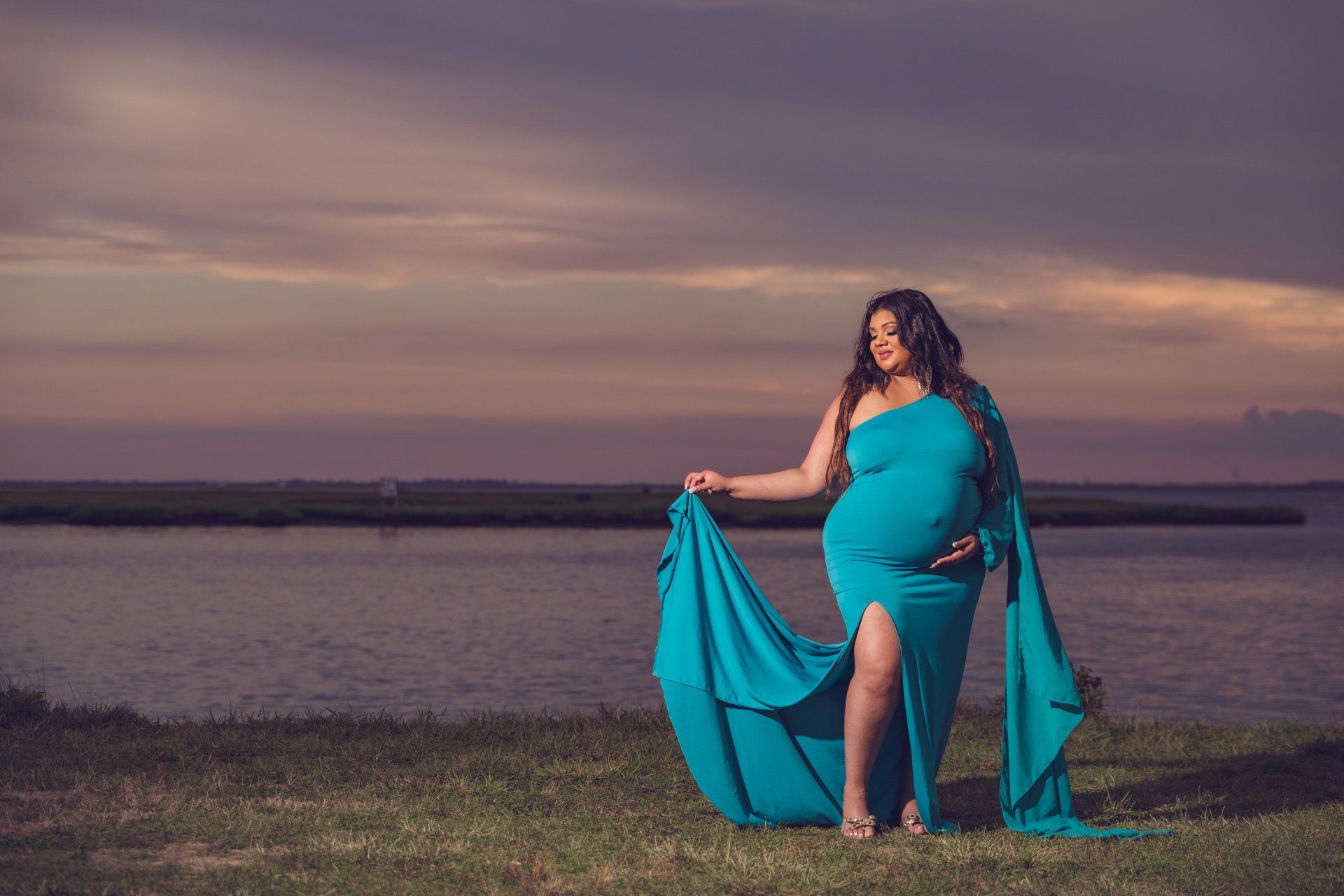 Maternity Photo Shoot | NY Outdoor Lake Maternity Photography | Family Shoot | NYC Photographer | maternity photographer long island | pregnancy photo shoot nyc | pregnancy photography nyc