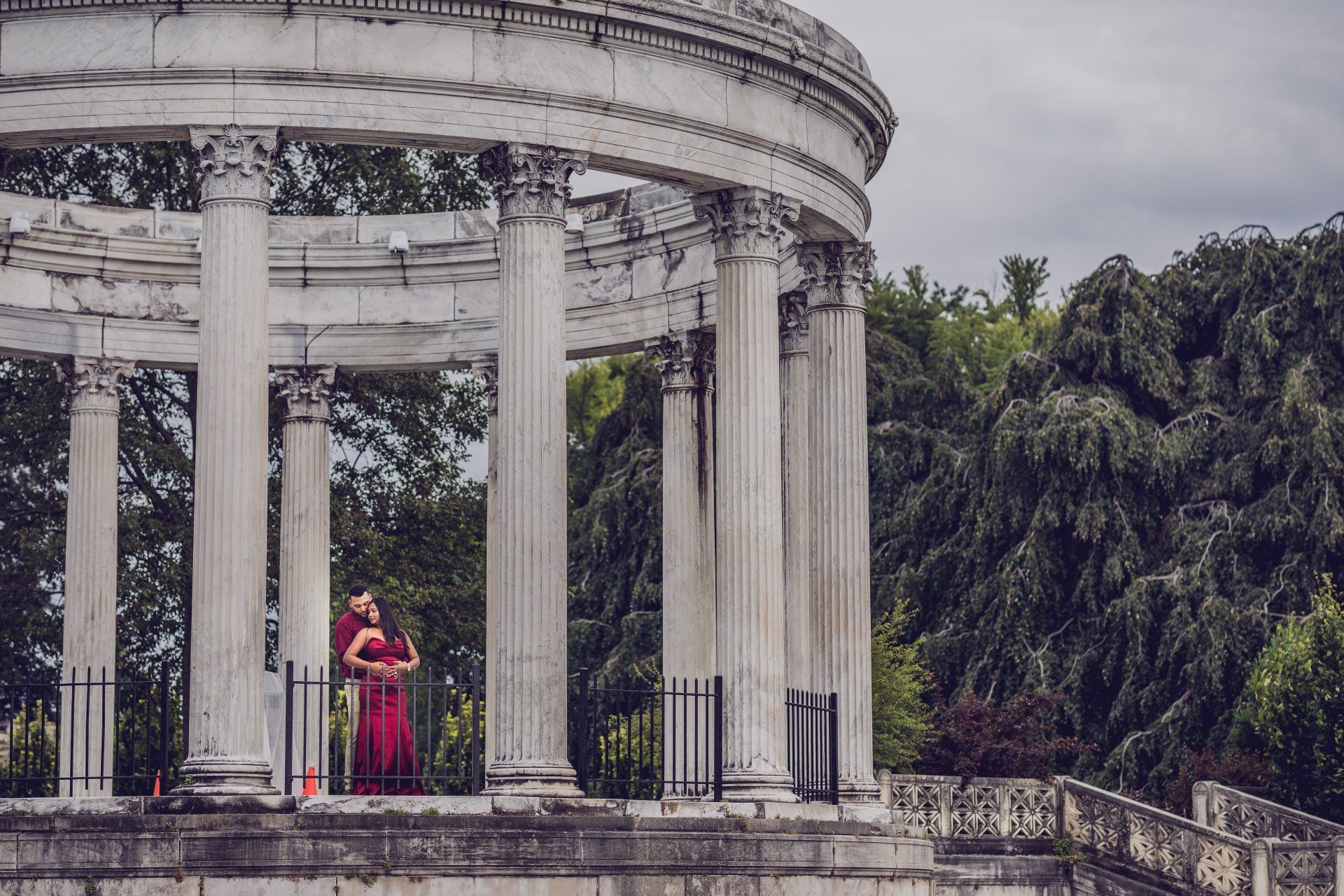 Engagement Photos | Engagement Shoot | NYC Engagement Photographer | Couples Shoot | Outdoor Engagement Photoshoot | Outdoor Park Engagement Photographer NY | Best Engagement Photographer