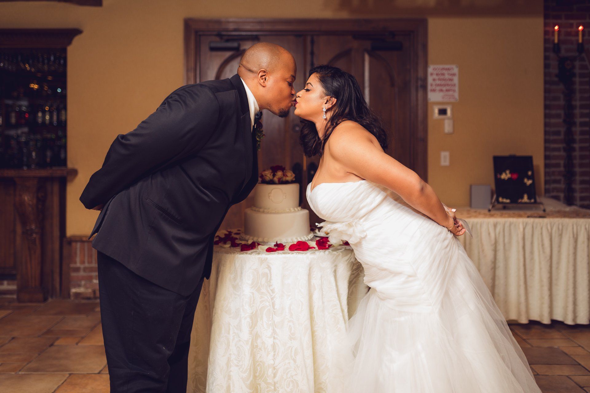 Bronx Queens Brooklyn Long Island Wedding Photographer NYC | Wedding Poses Photos | Wedding Photos | NYC Wedding Photographer