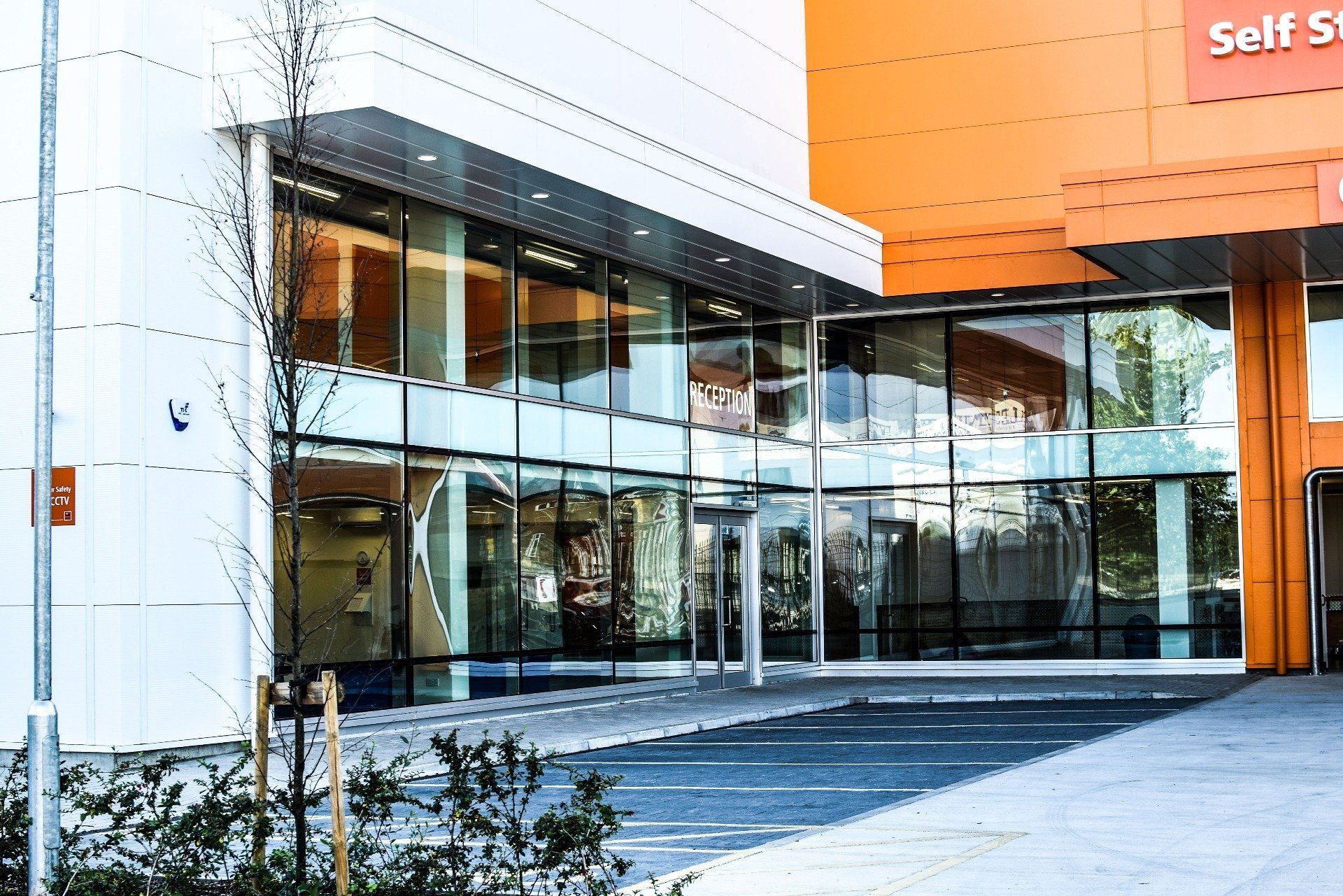 Roofing & Cladding services ffor commercial, agricultural and industrial buildings