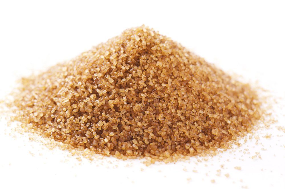 Коричневый сахар в чем разница. Turbinado Sugar. Тростниковый сахар формула. Отличие тростникового и свекольного сахара. Белый сахар и коричневый сахар в чем разница.