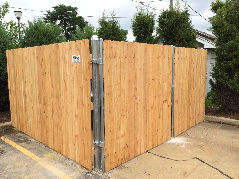 Dog Ear Fence Corner — Maywood, IL — Anaya and Sons Fence Company