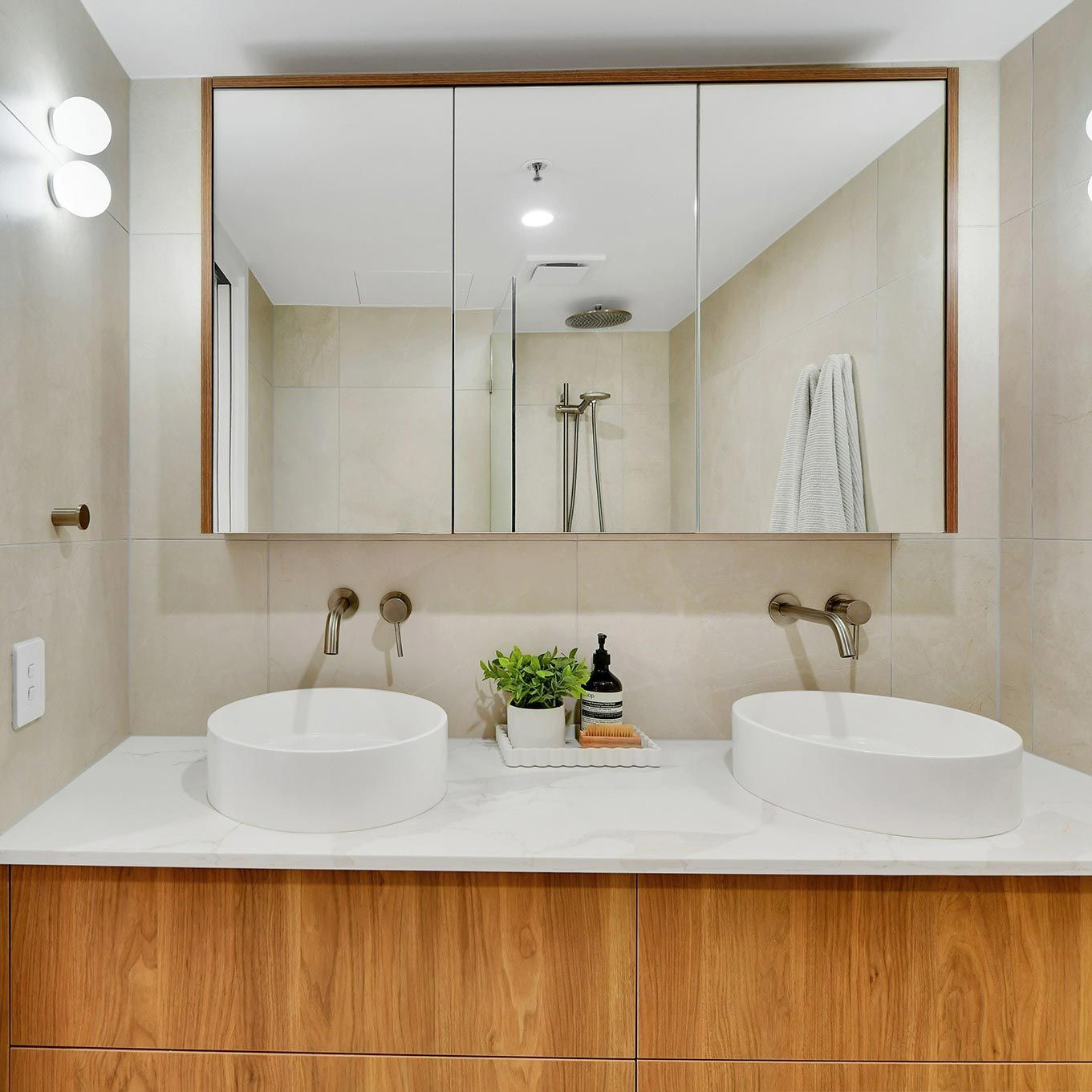 custom-bathroom-cabinet
