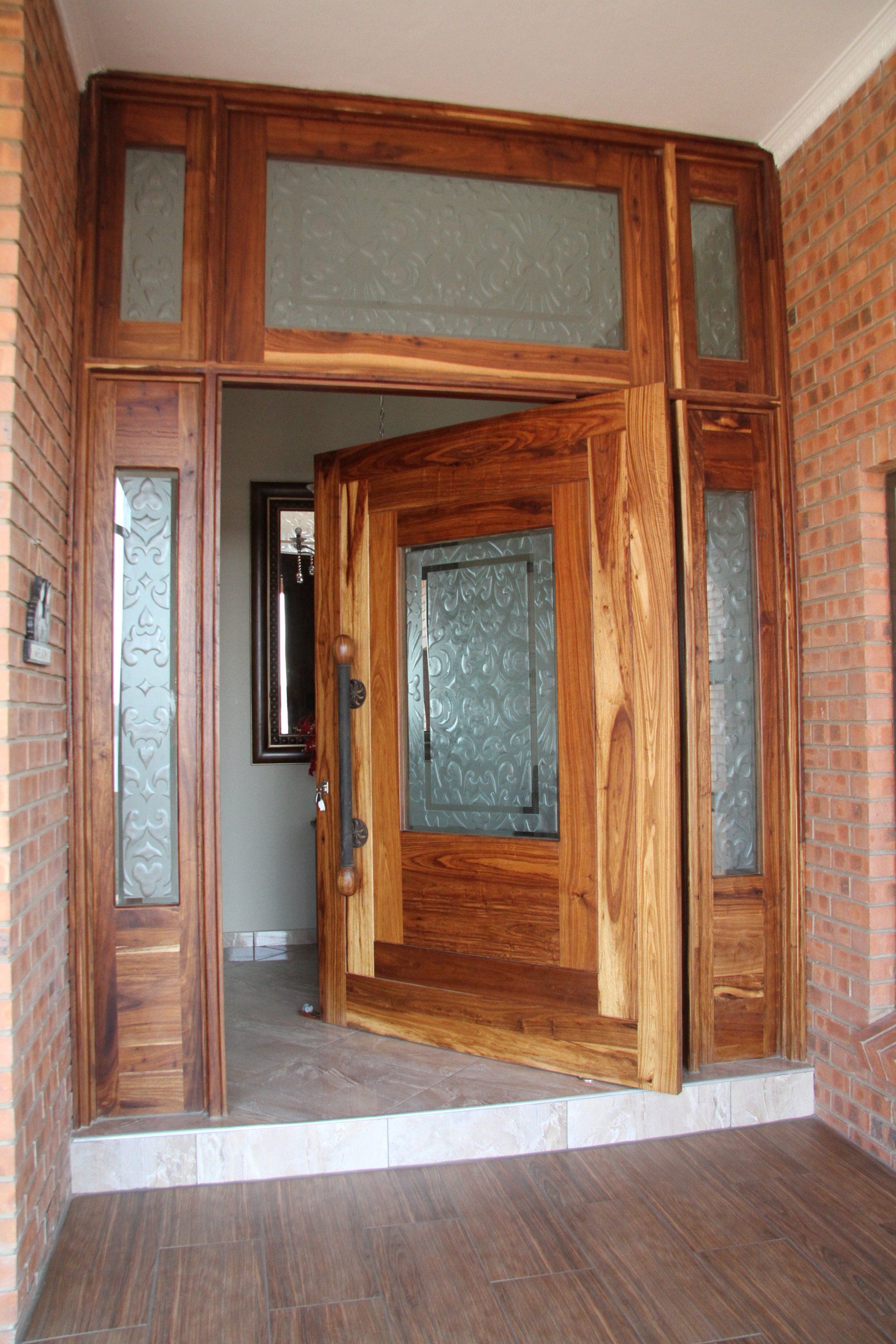 Grapedoor Custom made glass door with decorative glass carving