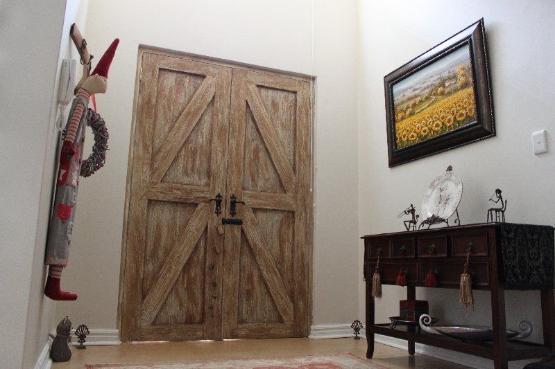 Grapedoor Custom Made Oak Wooden Double Door with Decorative Hardware