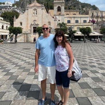 Peter and Diane - Love to Travel guides