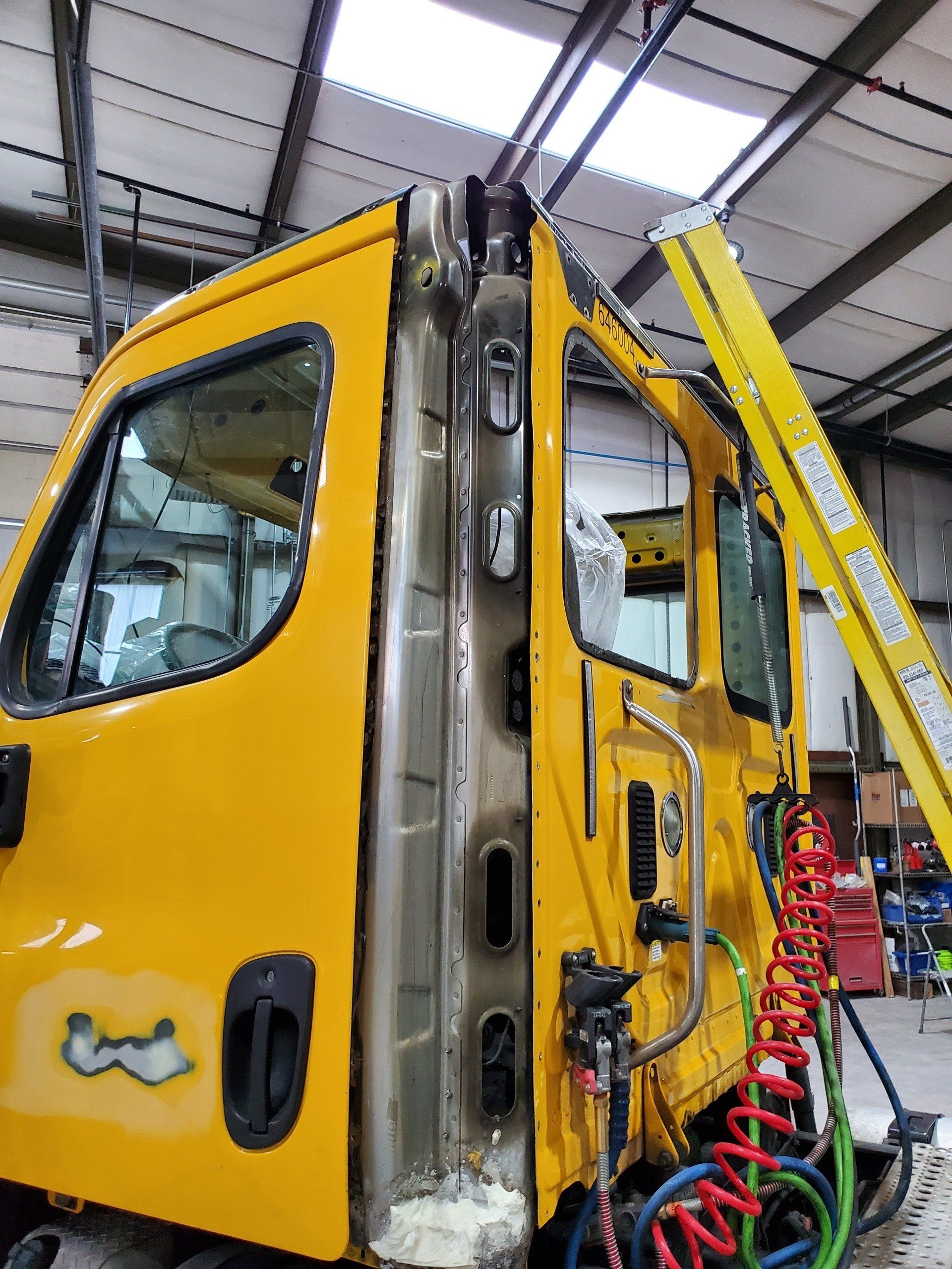 Truck Paint Service — Troutdale, OR — Interstate Truck Repair