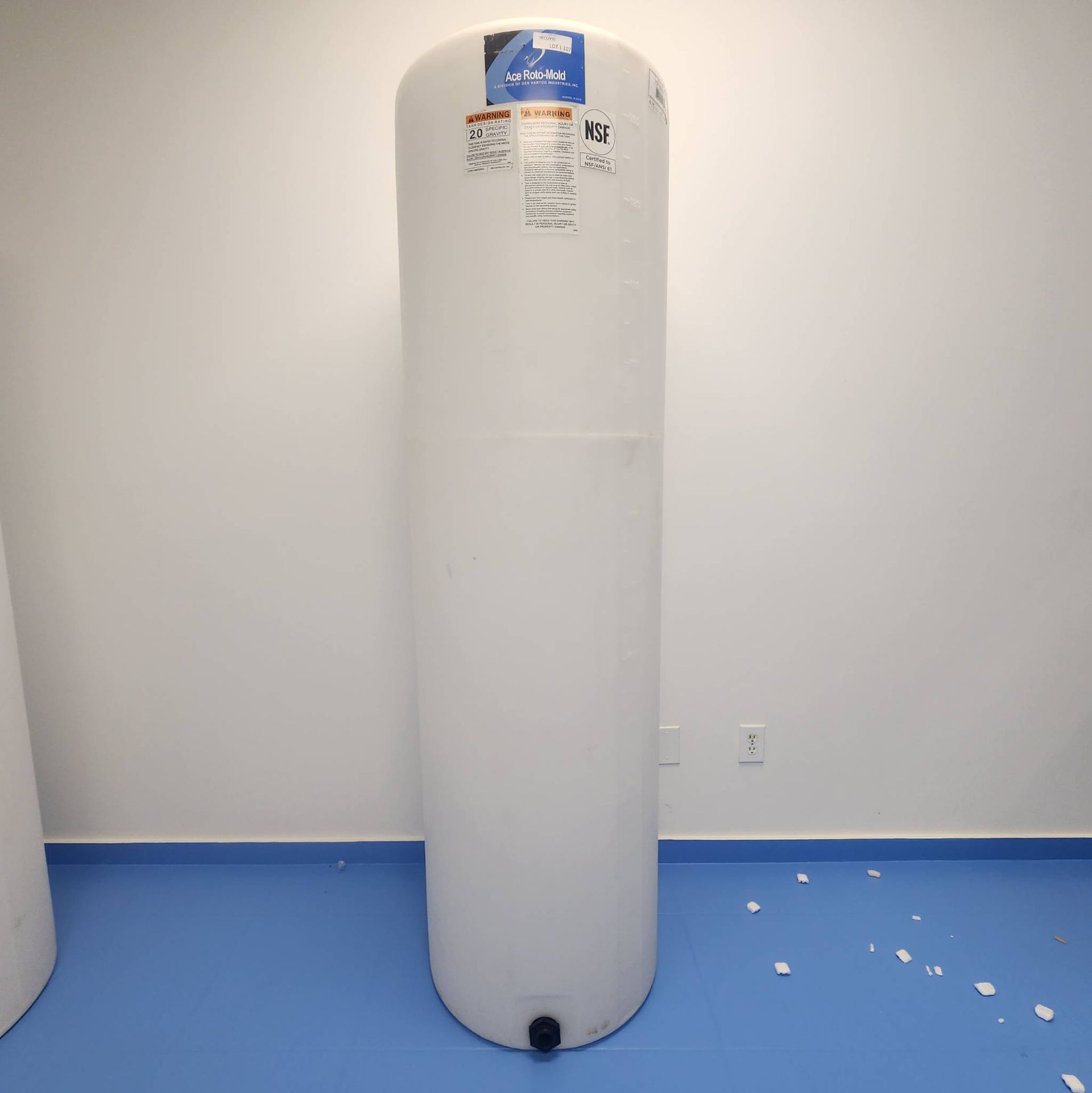 Lot 107 - Ace Roto-Mold 135-Gallon Vertical Tank