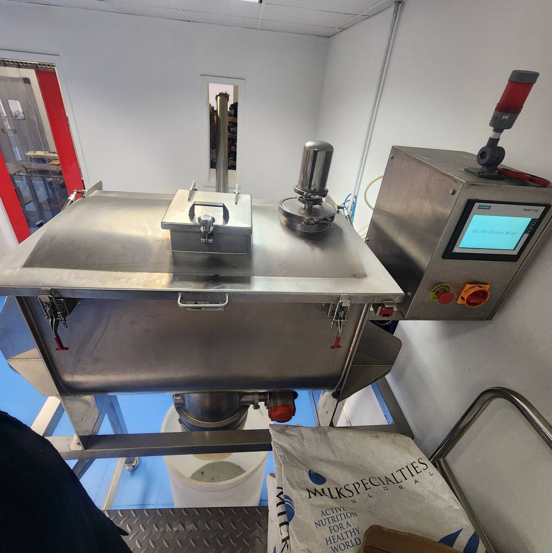 Lot 130 - VH-200 Ribbon Powder Mixer Machine