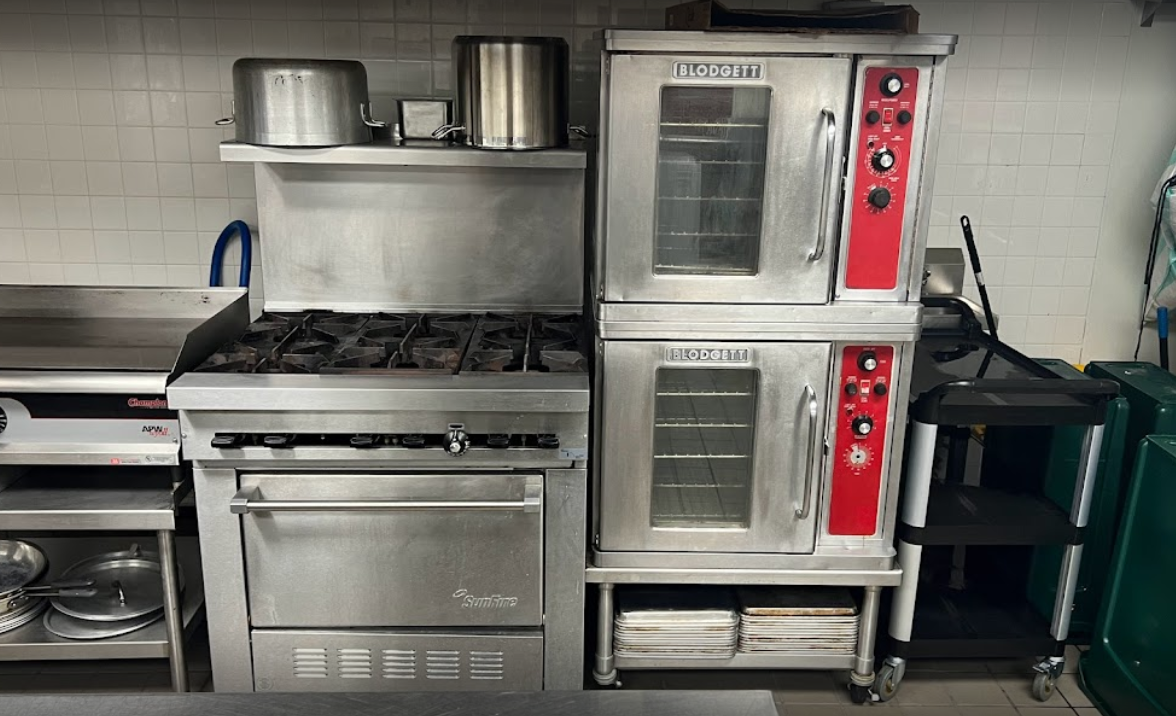 Commercial Kitchen Stove & Warmer