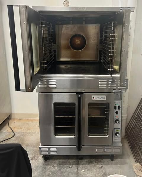 Commercial Oven