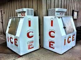 Ice Machine full of Ice
