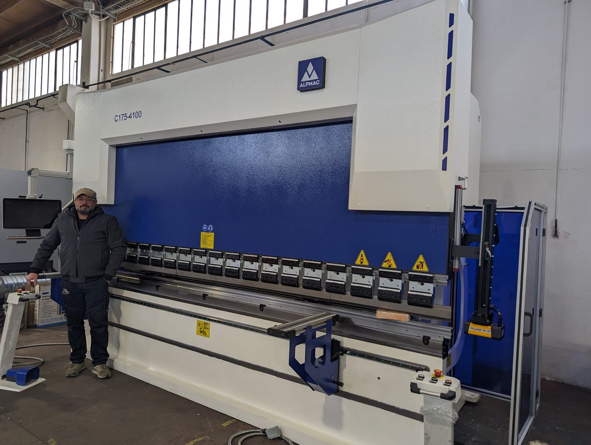 Pressa piegatrice Alpmac