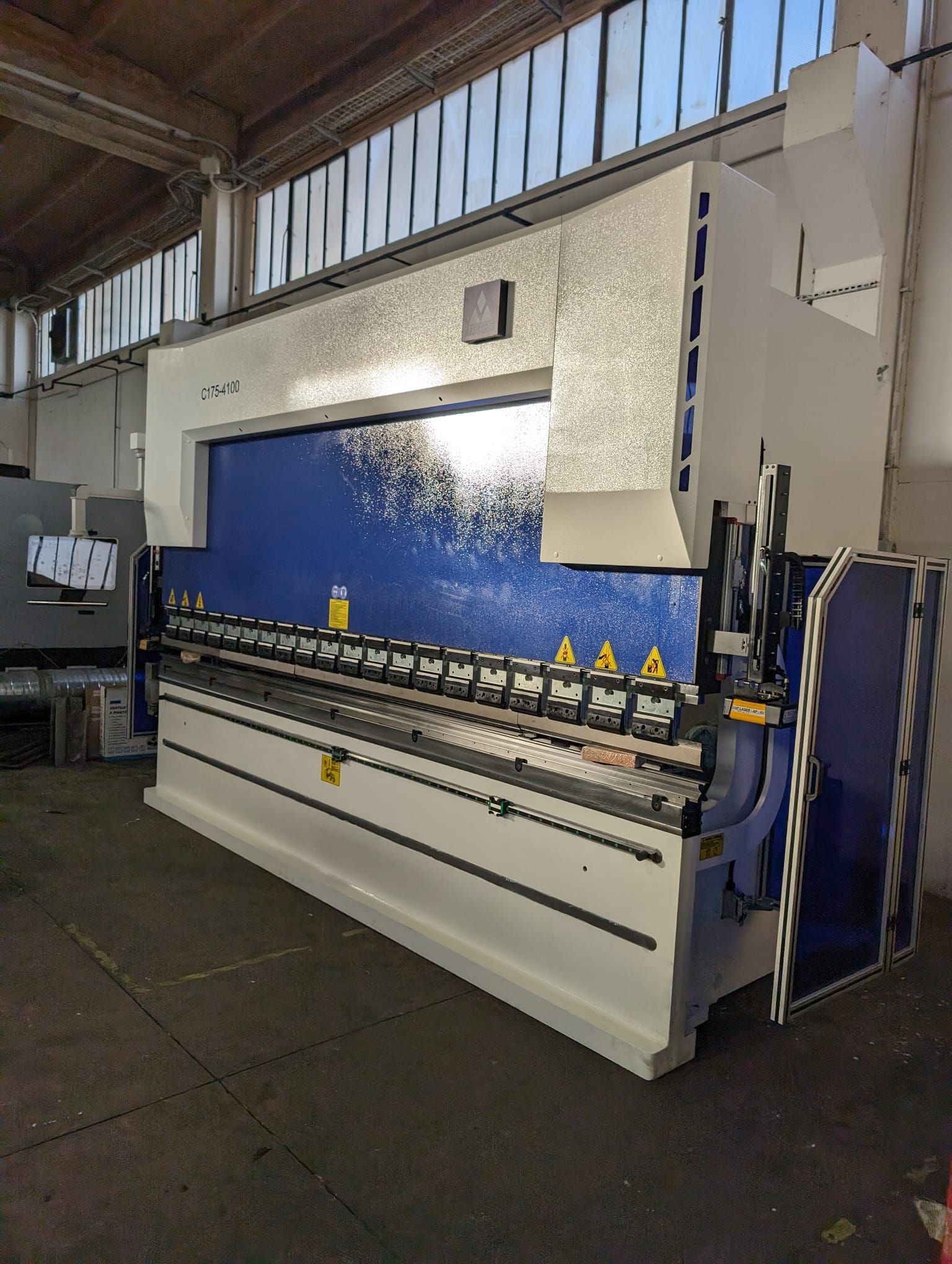 Pressa piegatrice Alpmac