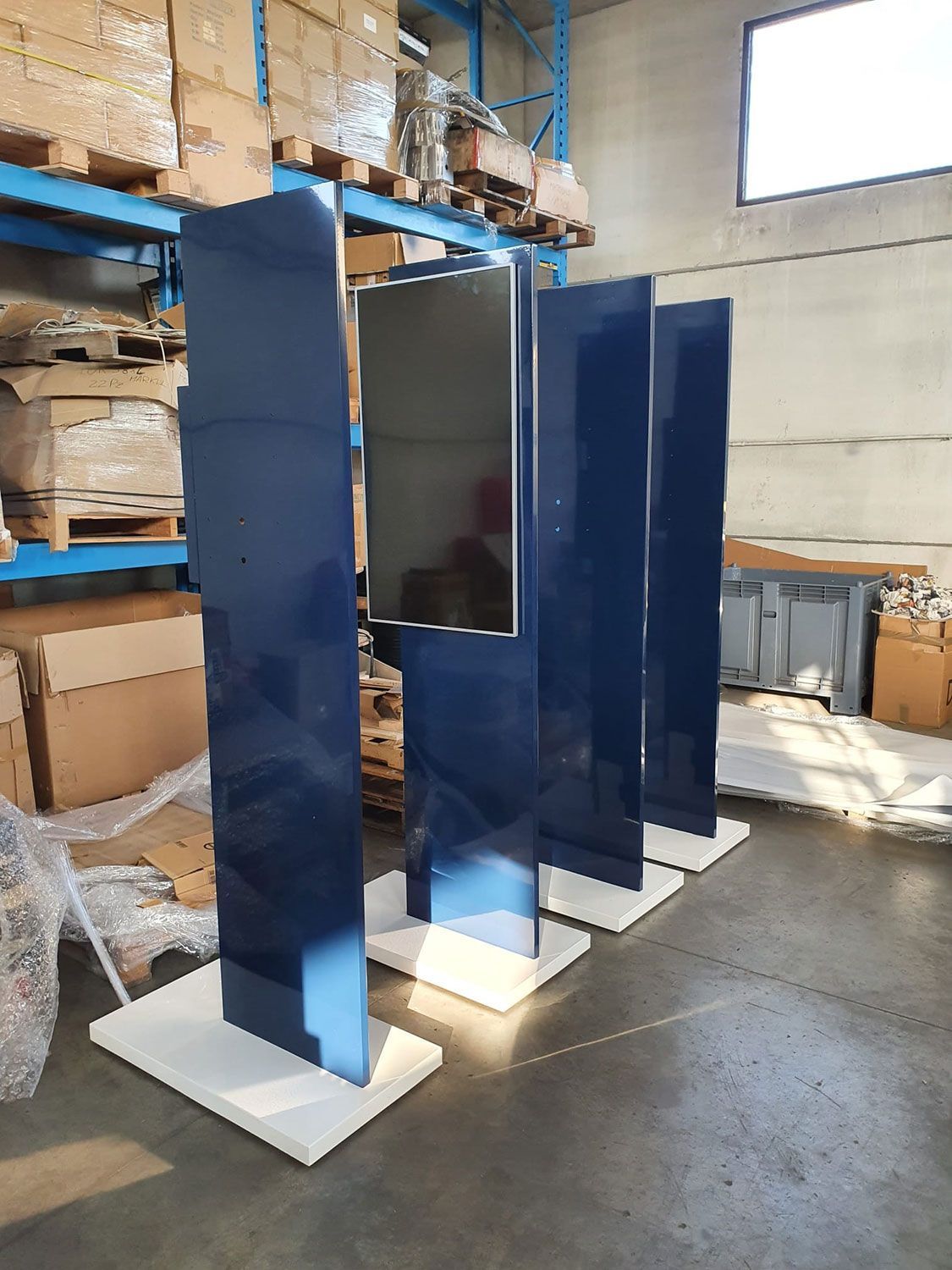 porta monitor slim 03