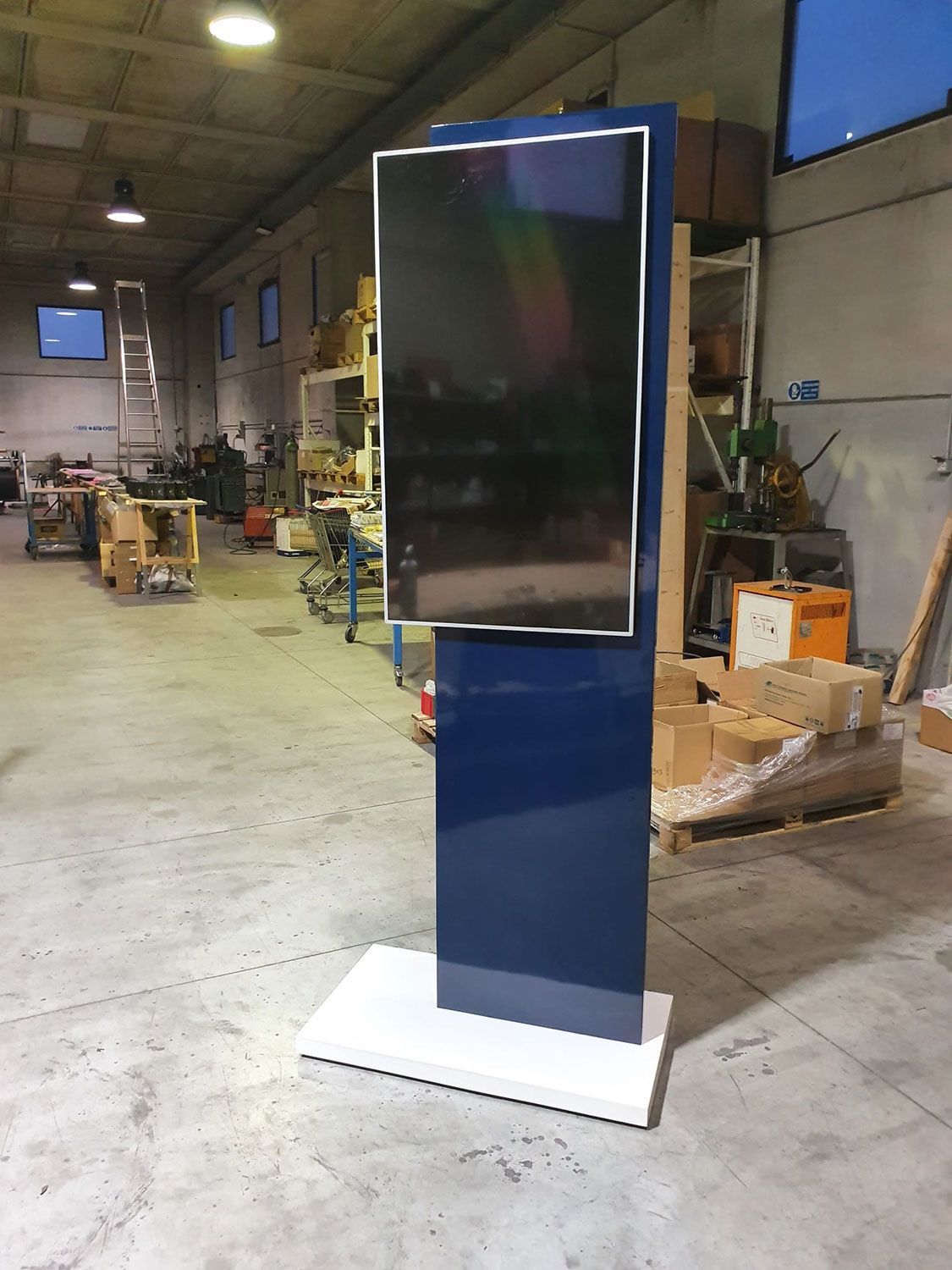 porta monitor slim 05