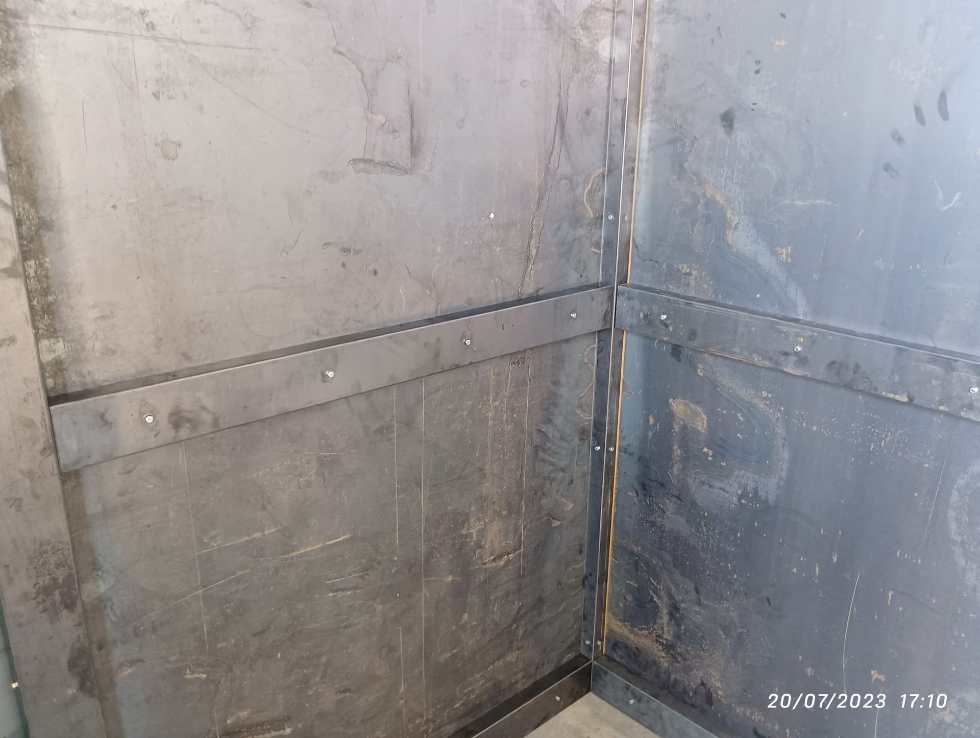 scenografia stiva di una nave 04