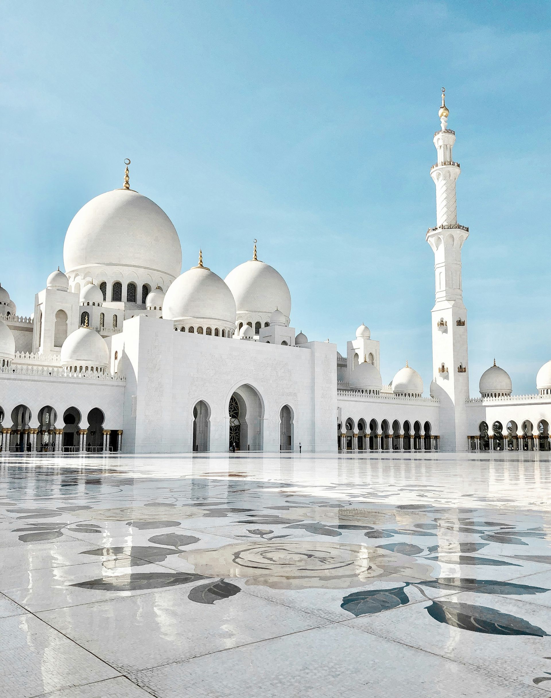 Sheikh Zayed Grand Mosque in Abu Dhabi