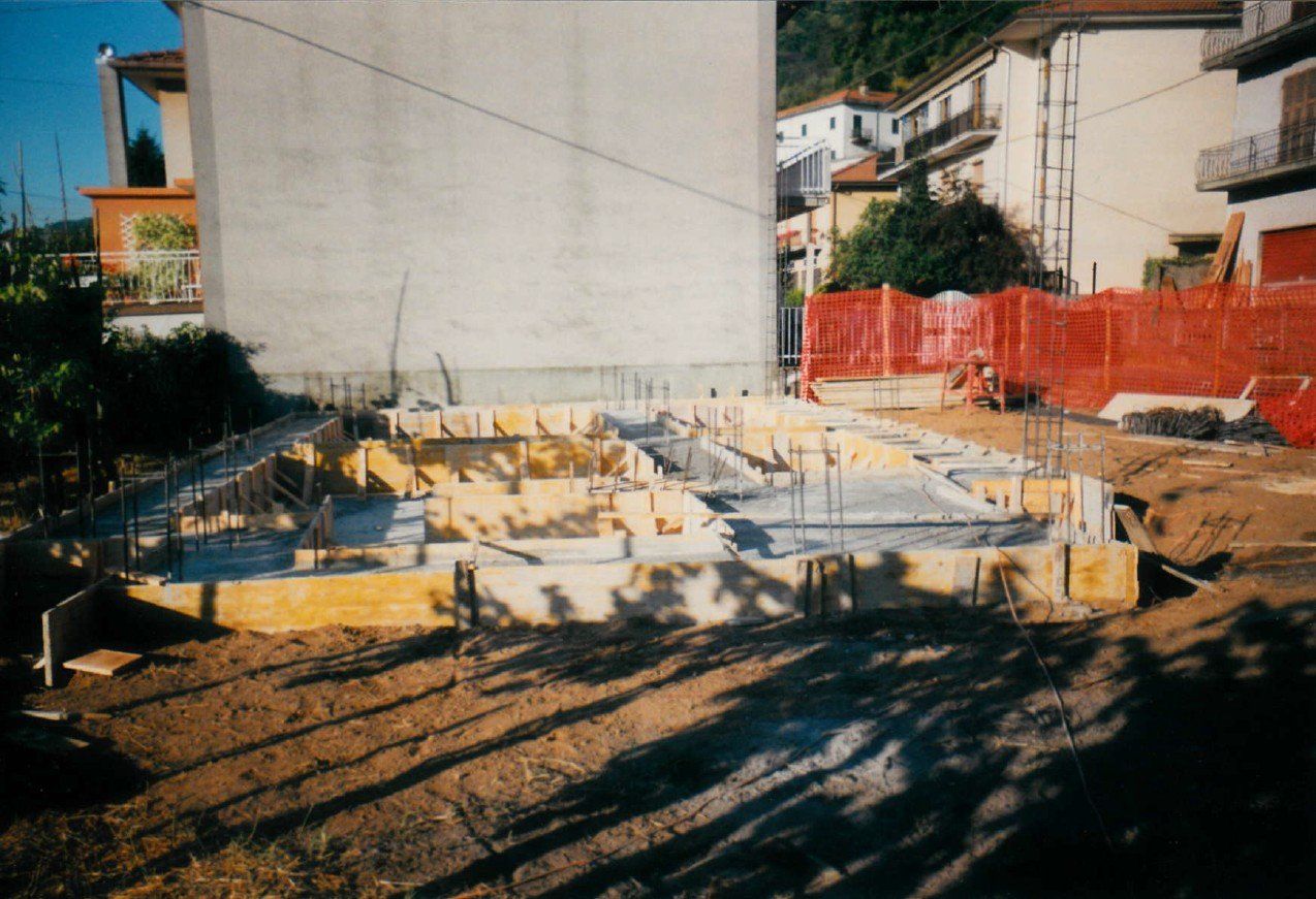 Scavo di un edificio semi indipendente