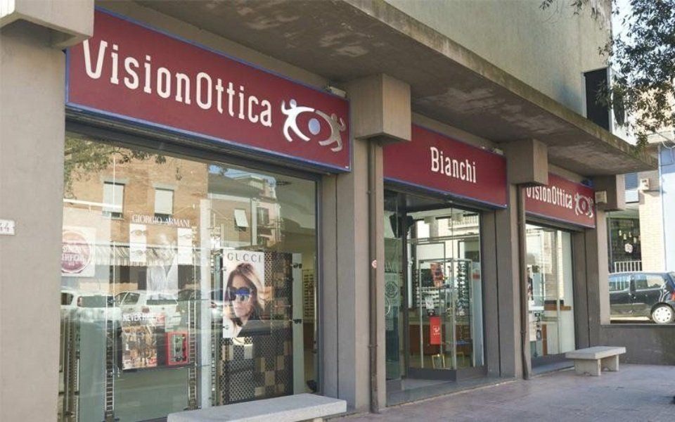 esterni negozio di ottica