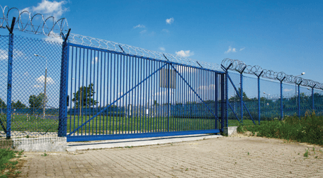 Chain link and palisade security fencing