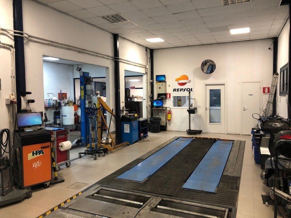 locale per revisioni auto