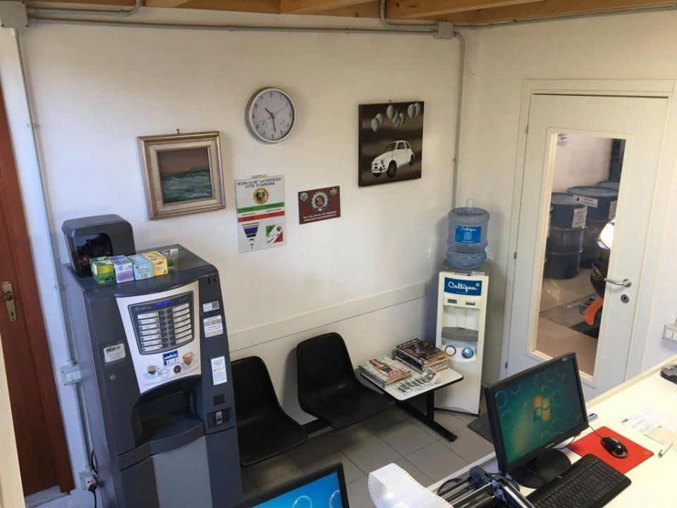 sala d'attesa in officina