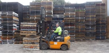 Professional moving used pallets in Melbourne
