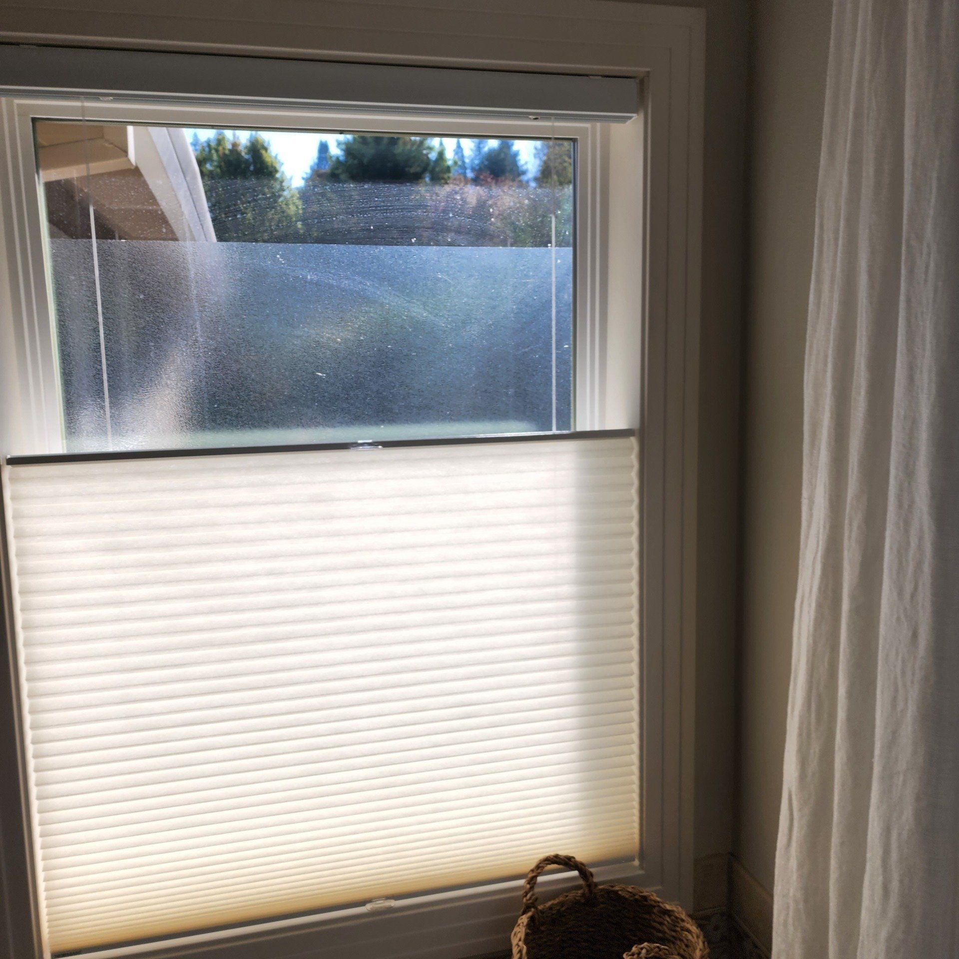 Beautiful Bedroom Blinds — Bevearton, OR — Go Pro Blind Cleaning And Repair LLC