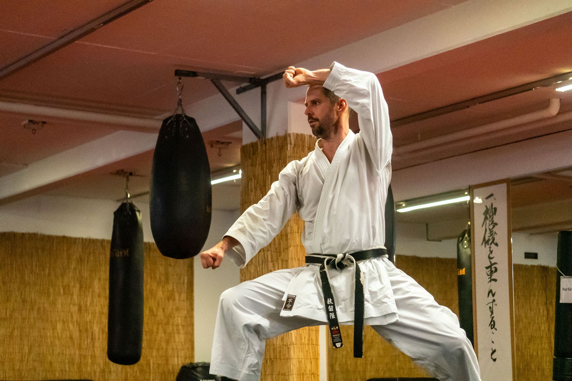Bodenkampf wie beim BJJ an der Kampfsportschule Thun.