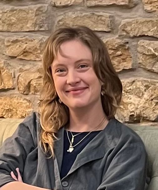 Chloe works as Eagles' Rest Furniture and Mattress