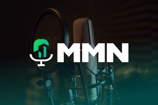 Microphone with pop filter,